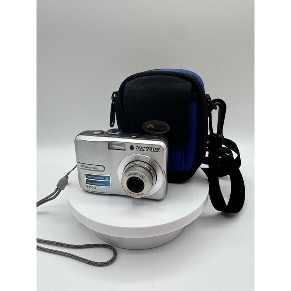 Samsung Digital Camera S860 Compact Silver 8.1 Mega Pixels EUC With Box Tested - Picture 1 of 16